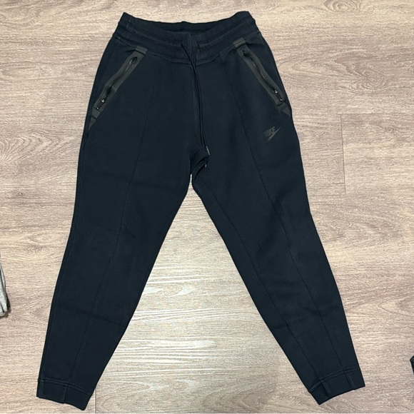 Nike Pants - Nike Women’s Black Sweatpants
